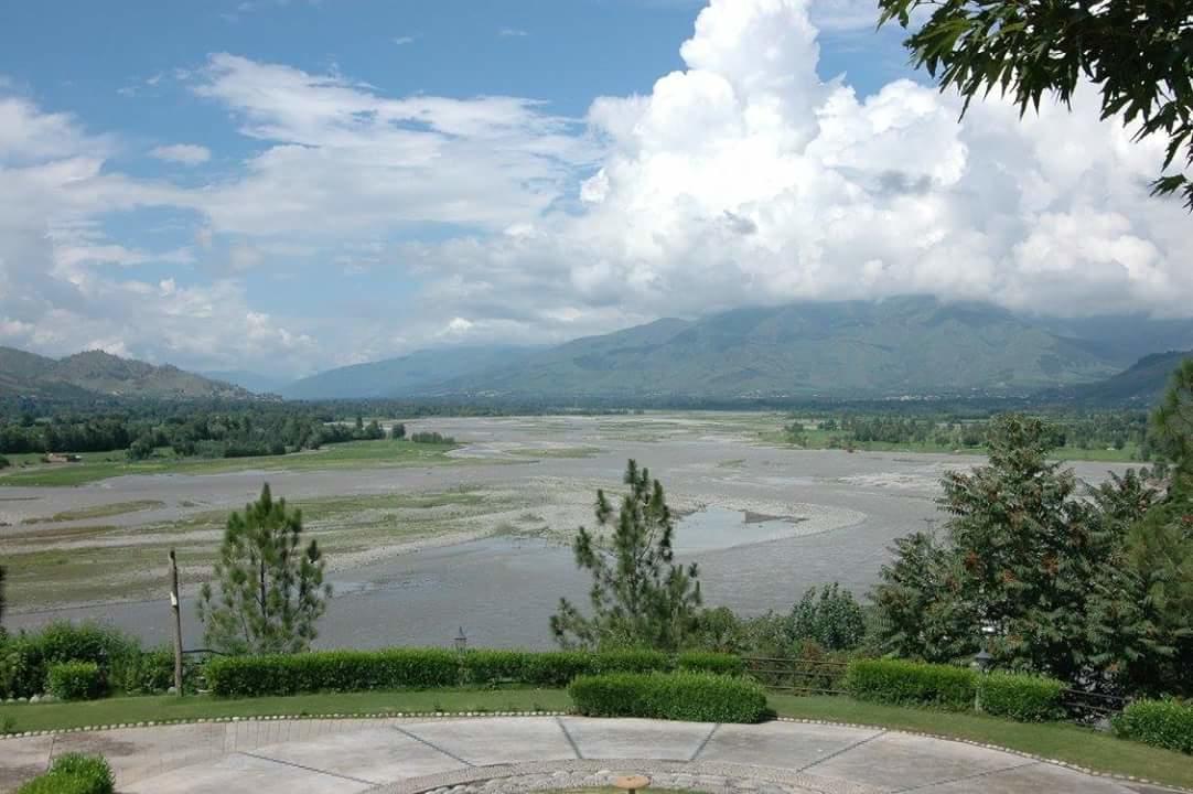 Rock City Resort Mingora Extérieur photo